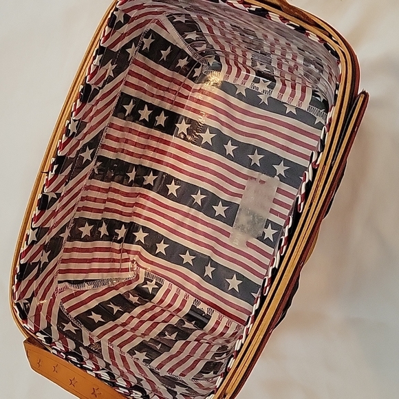 Longaberger 2000 Century Celebration with Handles and Removable Divider - Picture 5 of 8